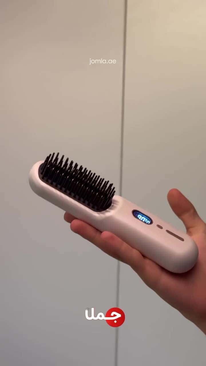 مشط حراري للشعر قابل للشحن 9600 مللي أمبير 230 درجة مئوية Cordless Hair Straightener Brush