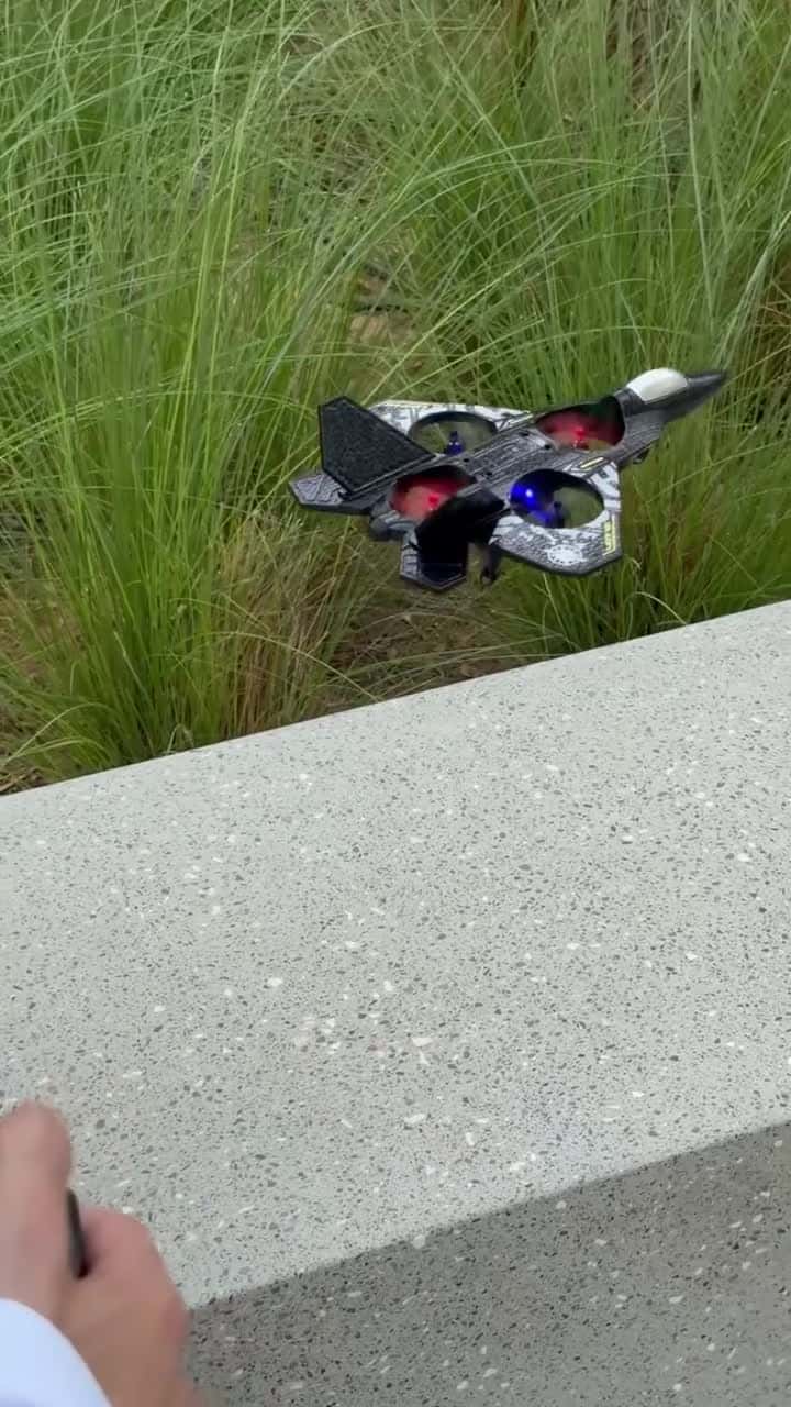 Rechargeable RC Plane with 2.4GHz Remote Control for Kids