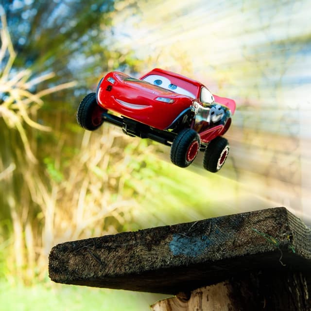 لعبة سيارة السباق DICKIE - CARS 3 XRC TURBO RACER LMQ RC 1:24