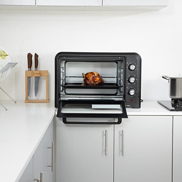 فرن كهربائي جيباس بسعة 42 لتر بقوة 2000 واط  Geepas Electric Oven with Rotisserie 42L