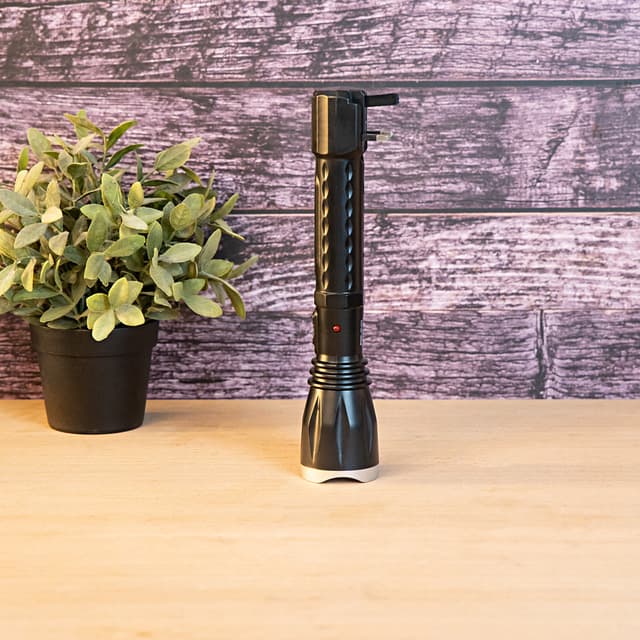 Geepas Rechargeable LED Flashlight -Hyper Bright 1W Hi-Power LED Torch Light -Built-in 400mAh Lead Acid Battery -Powerful Torch for Outdoor Activities