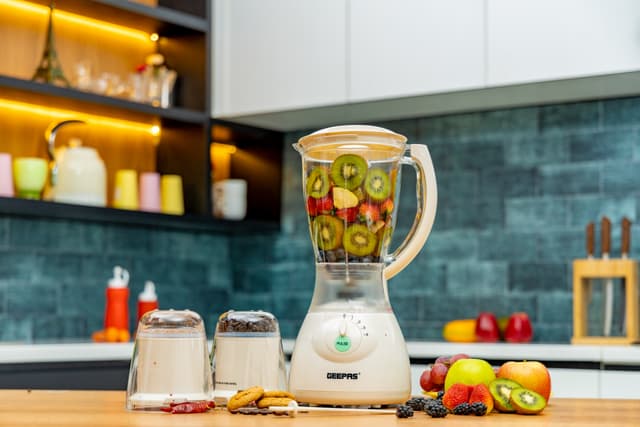 خلاط كهربائي بسعة 1.5 لتر Geeepas 400W 3 in 1 Multifunctional Blender  | 1.5L Jar,