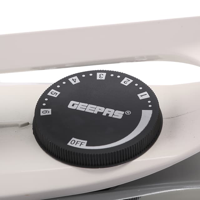 مكواة للملابس Geepas 1200W Automatic Dry Iron - 60 Micron Teflon Sole Plated