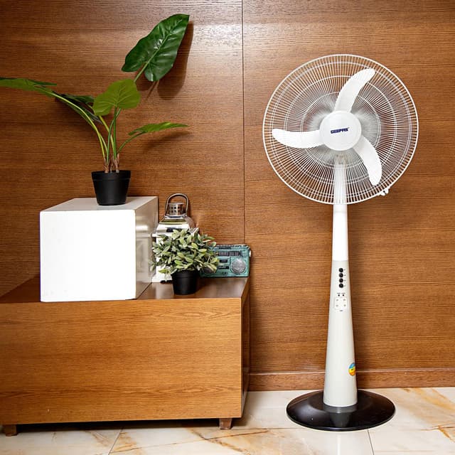 Geepas Rechargeable Oscillating Fan With Led Lights