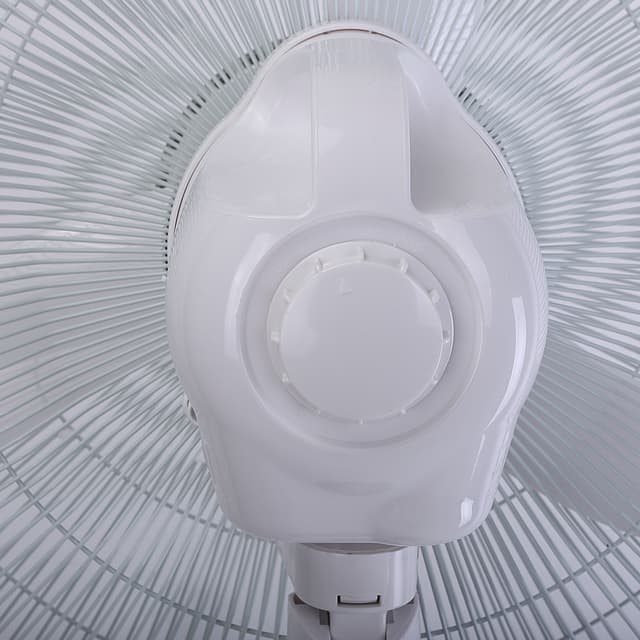 Geepas Rechargeable Oscillating Fan With Led Lights