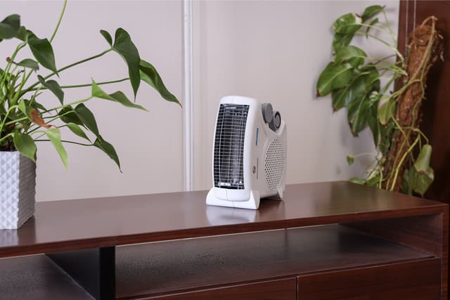 دفاية هوائية صغيرة جيباس Geepas Fan Heater