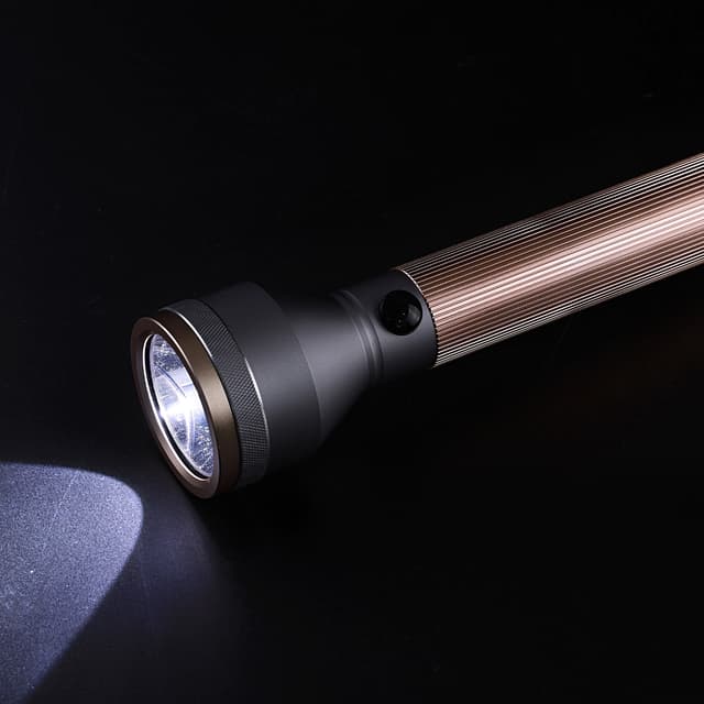 Geepas GFL51014 Rechargeable LED Flashlight with Power Bank - Hyper Bright Light - 4000 mAh Battery - Power Bank Ideal for Camping, Trekking & Outdoor Activities