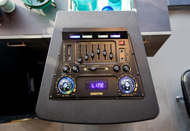 مكبر صوت احترافي (2.1CH ) Geepas