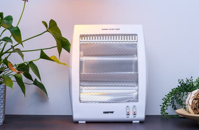 Geepas GQH9106 Quartz Heater - Electric Heater with 2 Heat Settings 400W/800W - Ideal for Home, Office, Caravans, Hotels & Garages - 2 Year Warranty