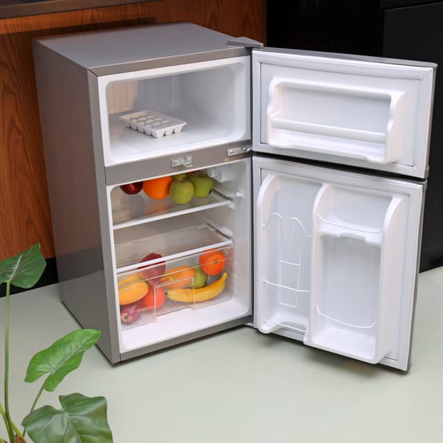 Geepas 125l Doubledoor Silver Defrost Refrigerator1x1