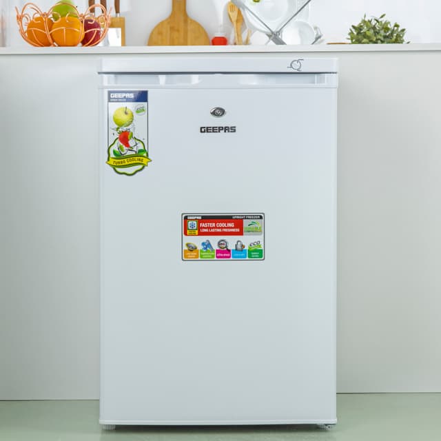 فريزر  Geepas 120L Upright Freezer