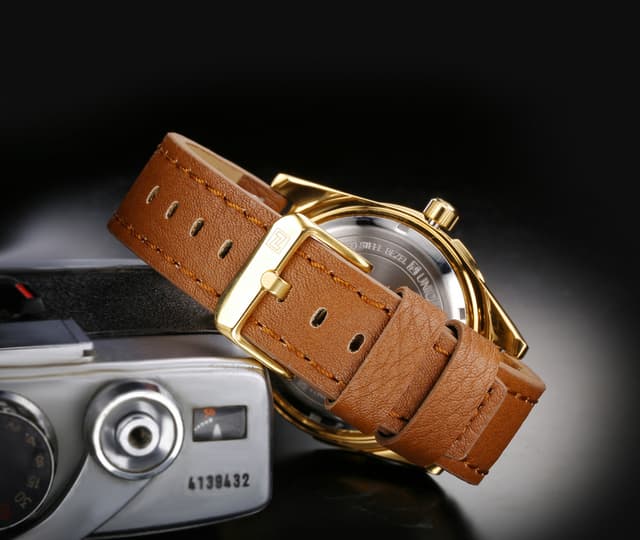 Naviforce 9118 Analog leather Men's Waterproof Sport Watch with Date and Day Display - White - White