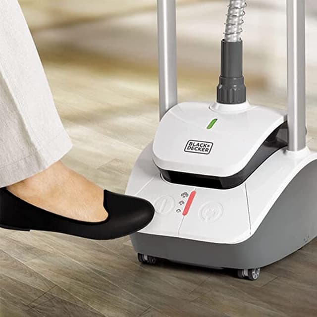 مكواة بخار كهربائية 2000 واط Black+Decker Garment Steamer with Double Pole