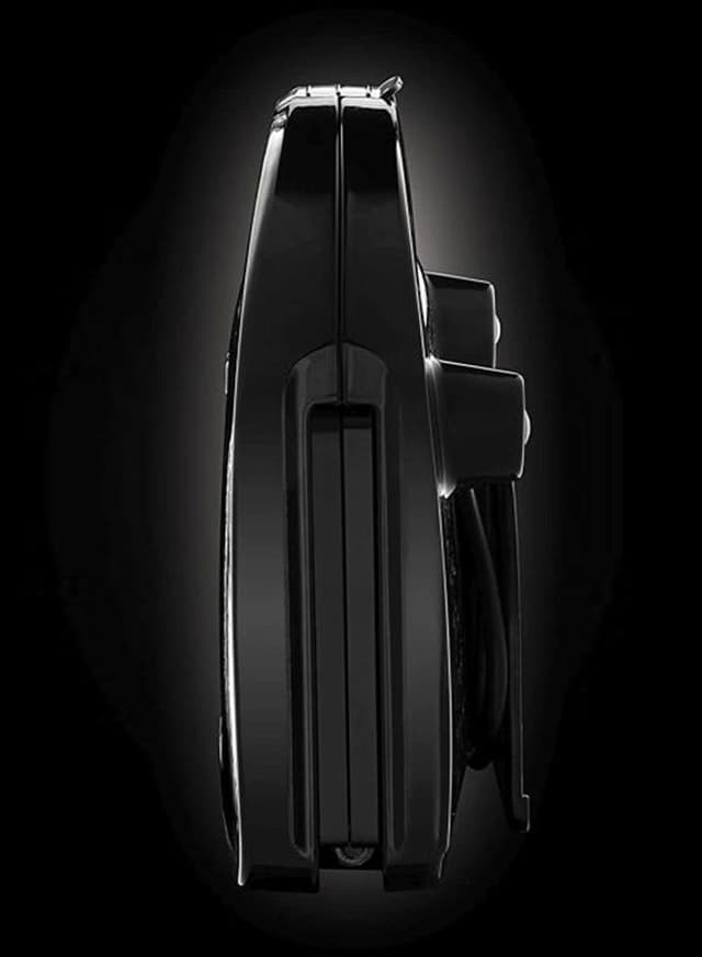 توستر باستطاعة 760W بسعة 4 شرائح سندويش Russell Hobbs Sandwich Maker