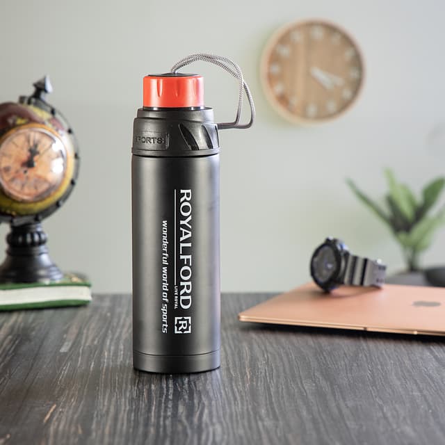 مطارة مياه للرياضيين ستانلس إستيل 800 مل رويال فورد Royalford Stainless Steel Sports Bottle