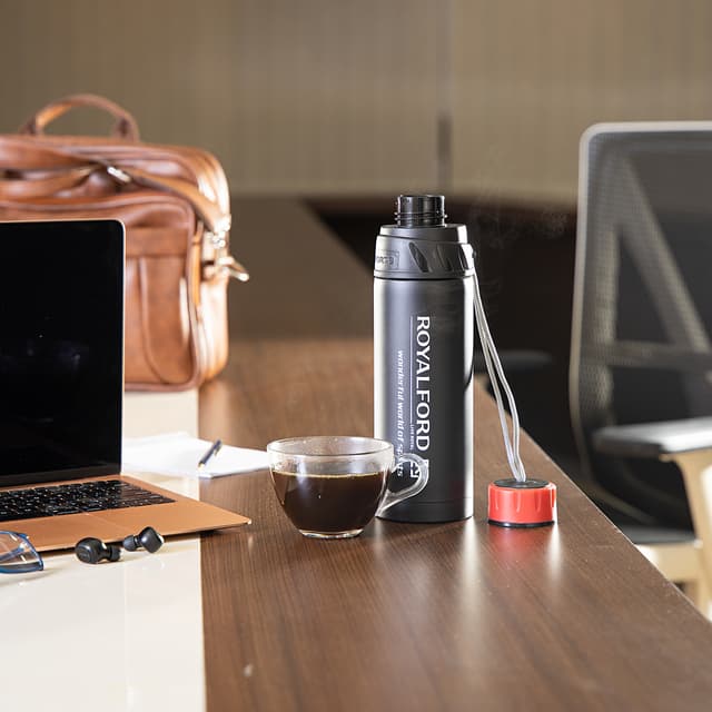 مطارة مياه للرياضيين ستانلس إستيل 800 مل رويال فورد Royalford Stainless Steel Sports Bottle