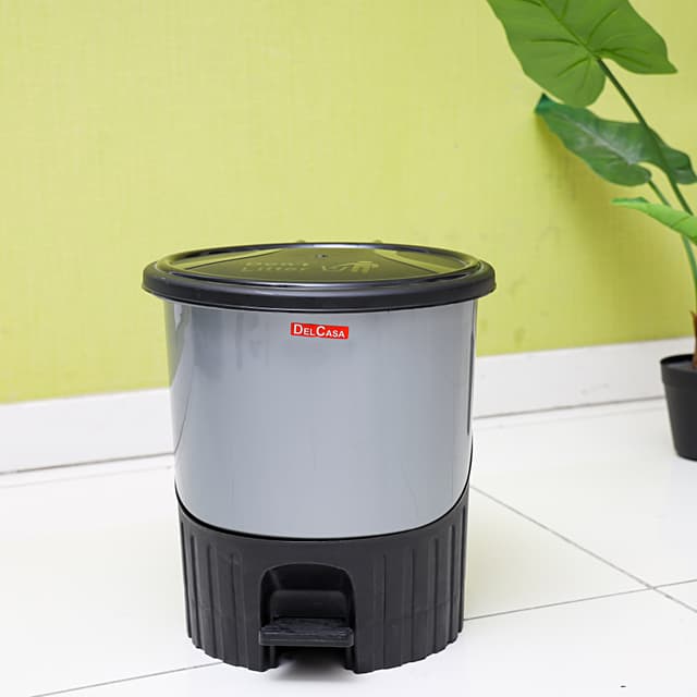 سلة مهملات بدواسة قدم - 12 لتر Easy Pedal Trash Bin -Delcasa