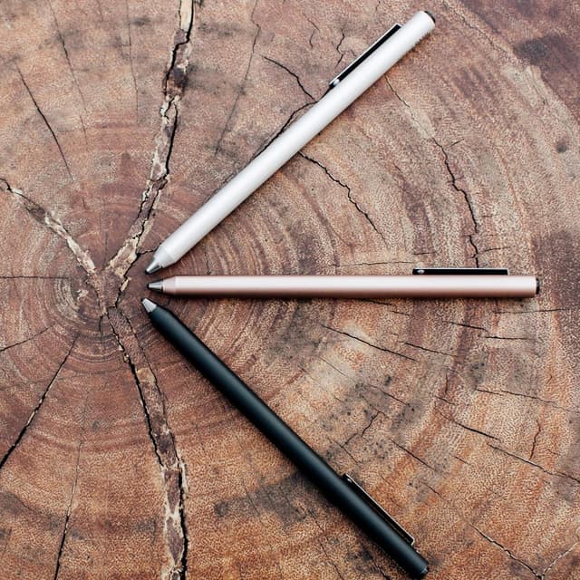 قلم آيباد بثلاثة رؤوس قابلة للتبديل - فضي - Dash 3 Fine Point Precision Stylus Adonit