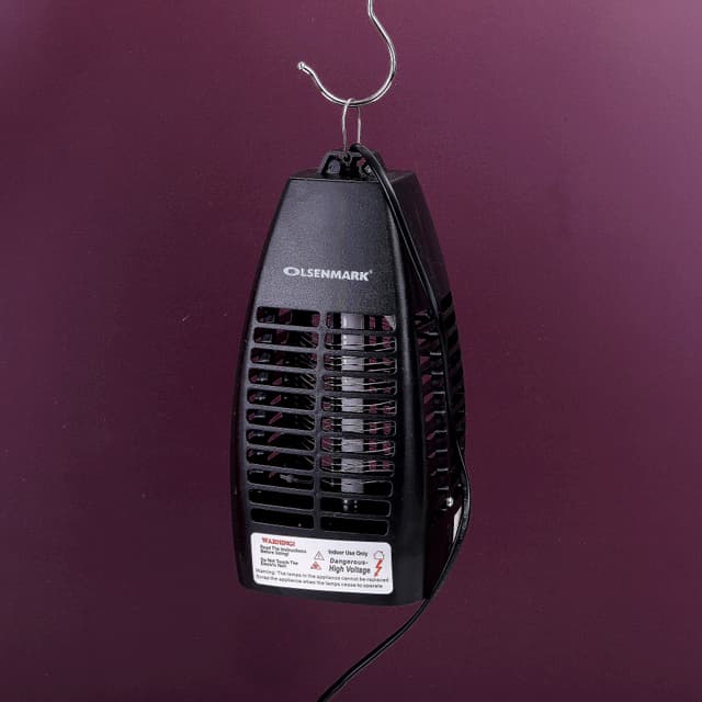 قاتل الحشرات الكهربائي باستطاعة 4 وات Olsenmark Fly &Insect Killer