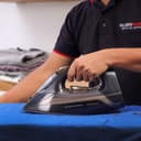 مكواة بخار 2200W لون أسود Corded And Cordless Steam Iron Dry, Steam, Spray - Olsenmark