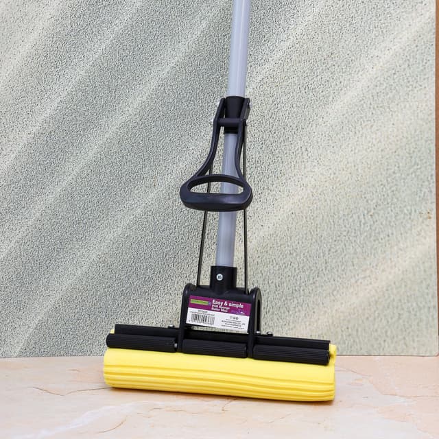 ممسحة أرضية بلون أسود واصفر من رويال فورد Royalford Sponge Roller Mop