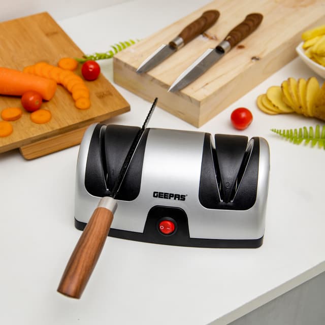 جهاز سن (شحذ) السكاكين الكهربائي باستطاعة 40 وات Geepas Electric Knife Sharpener