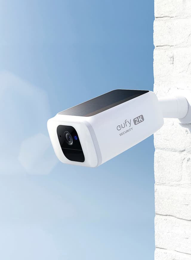 كاميرا مراقبة منزلية  180 يوم 2K لاسلكية يوفي eufy SoloCam S40 Wire-Free Standalone Security Spotlight Camera