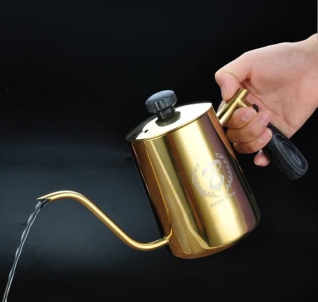 ابريق تقطير 600 مل ذهبي | Barista Space Kettle