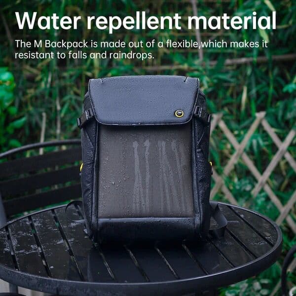 شنطة الظهر الذكية مع شاشة وتطبيق ذكي Divoom Sling Bag Travel Backpack for Women & Men