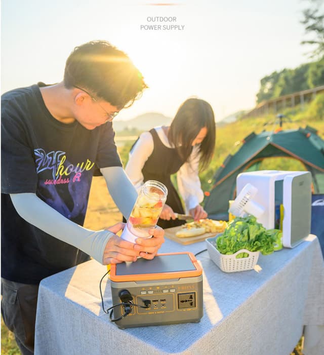 بطارية متنقلة للرحلات 324 للرحلات كرونيWH ( 90000 ميلي أمبير ) CRONY Portable Power Station