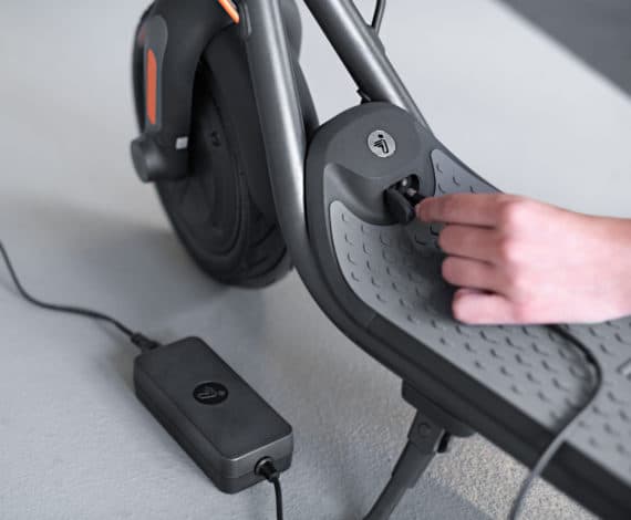 Segway-Ninebot Kick Scooter F30E: Maximum Speed up to 25 km/h Range up to 30 km