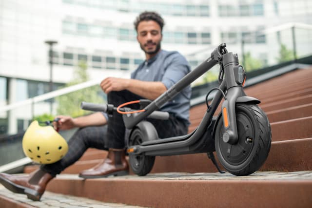 Segway-Ninebot Kick Scooter F30E: Maximum Speed up to 25 km/h Range up to 30 km