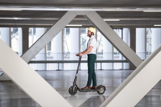 Segway-Ninebot Kick Scooter F30E: Maximum Speed up to 25 km/h Range up to 30 km