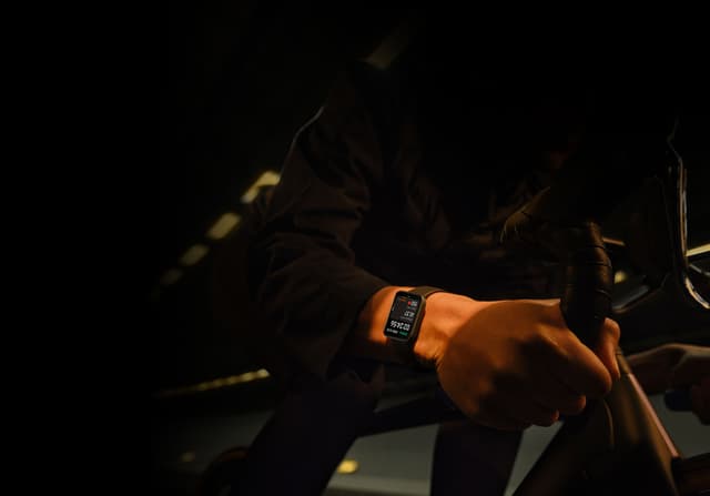 Poco watch 1.6" AMOLED colourful touch display 225 mAh