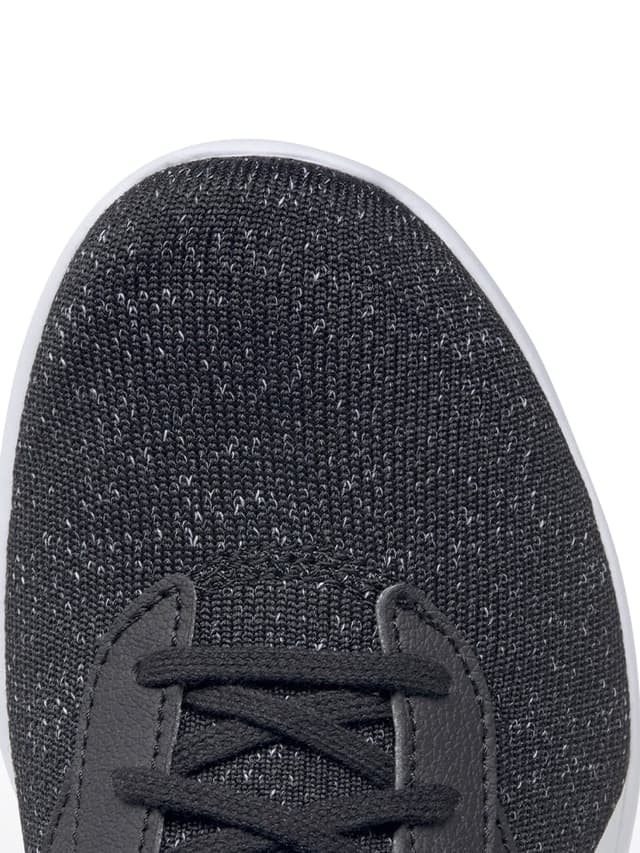 جزمة للمشي مقاس 36 أسود وأبيض ريبوك Reebok Walkawhile