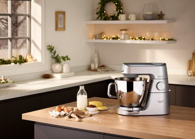 عجانة كينود الكهربائية 7 لتر مع 8 ملحقات Kenwood Titanium Kitchen Machine