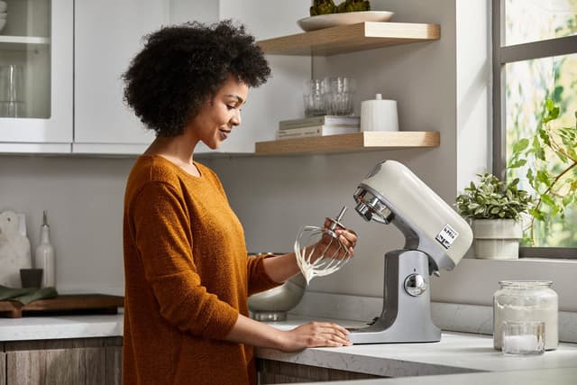 عجانة كهربائية كبيرة 5 لتر كينوود Kenwood kMix Stand mixer