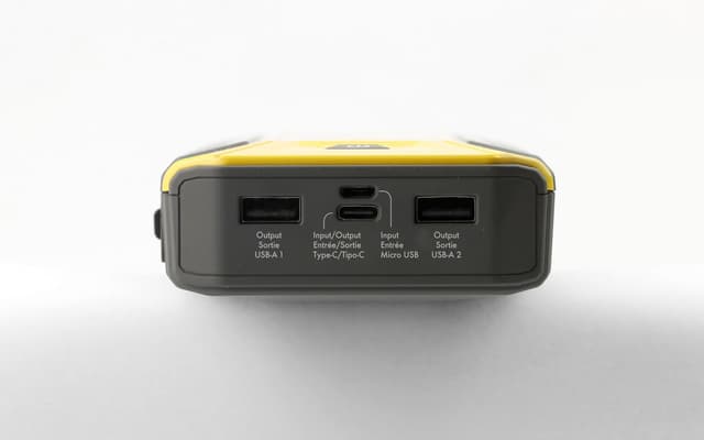 اشتراك للسيارة متنقل شل 12 فولت مع باوربانك 16000 مللي أمبير وشحن لاسلكي Shell Jump Starter with Wireless Charger and Power Bank