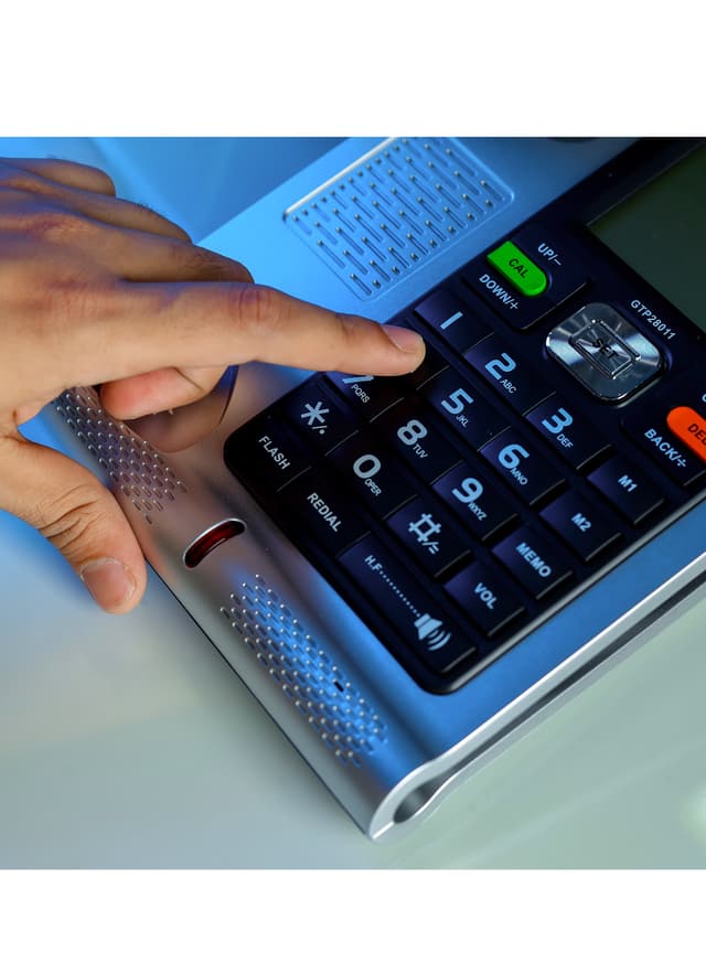 Geepas Executive Telephone With Caller Id Gtp2801, With 16-Digit Lcd Display And White Backlight, Solid Built Quality And Classic Design, Hands Free Function And Auto Redial, Ideal For Home And Office